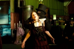 Jack-the-Ripper_Molly-in-Gefahr-Foto-Peter-Zell